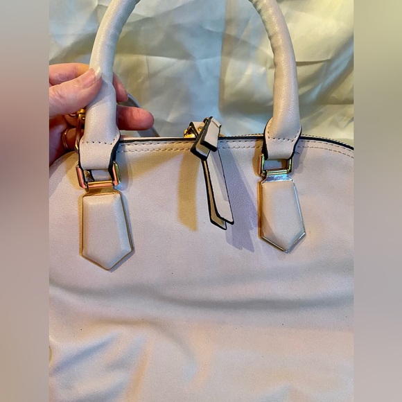 💥Kate and Alex Cuffaro Italian Design Faux Leather Crossbody/Satchel💥 NWOT - Picture 5 of 16